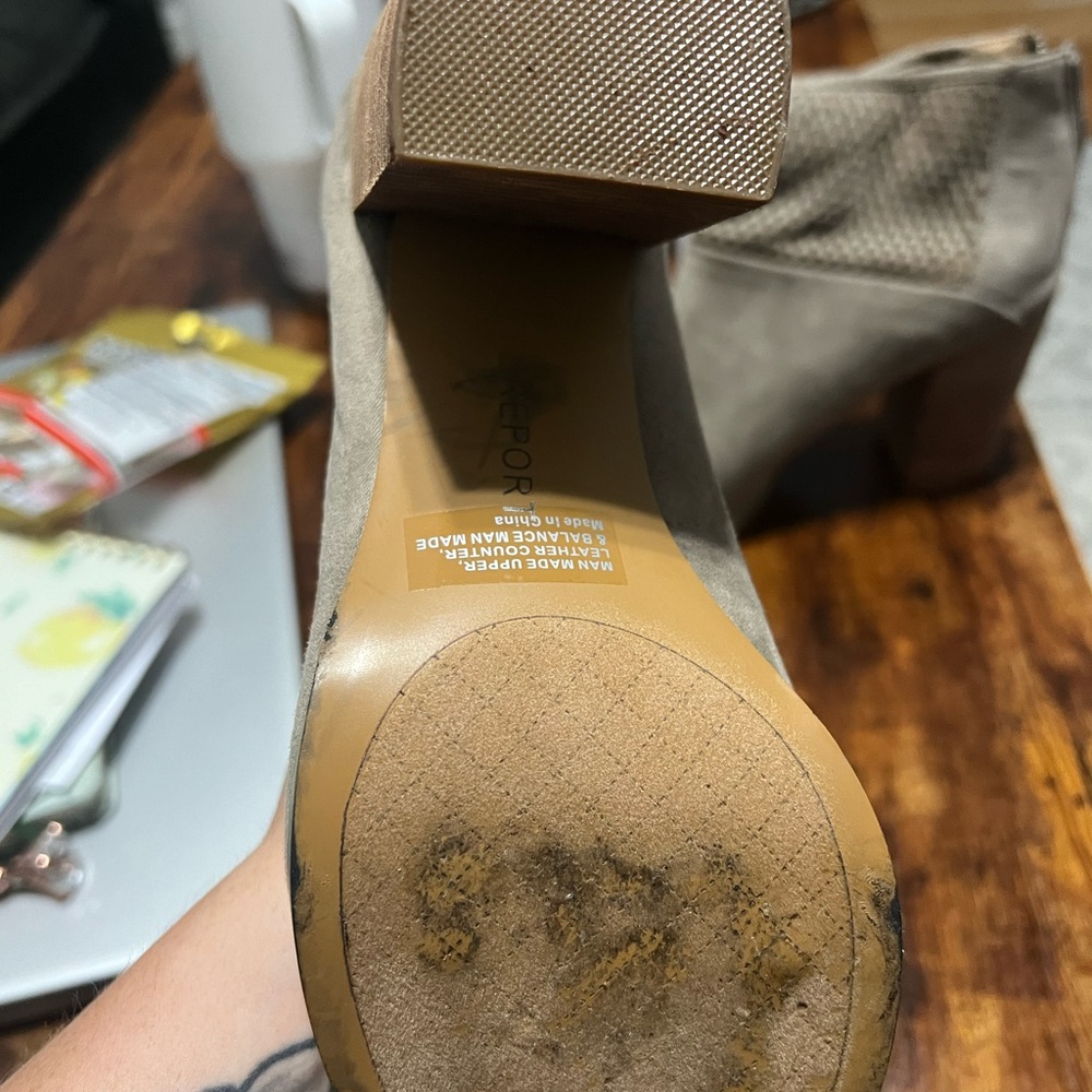 Report Booties - Picture 2 of 3